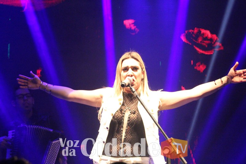Show Naiara Azevedo - Francisco Beltrão- PR 