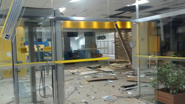  Bandidos explodem bancos e atiraram contra Pelotão da Polícia Militar em Mangueirinha